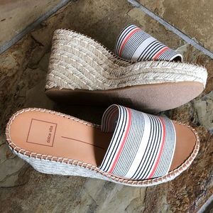 🍃💕NIB Dolce Vita Coral Stripe Wedge Sandal